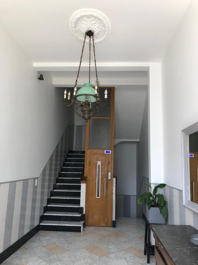 Grand Appartement De Standing "Reve Du Soir" De 170 M2 350 M De La Gare Lourdes Exterior photo