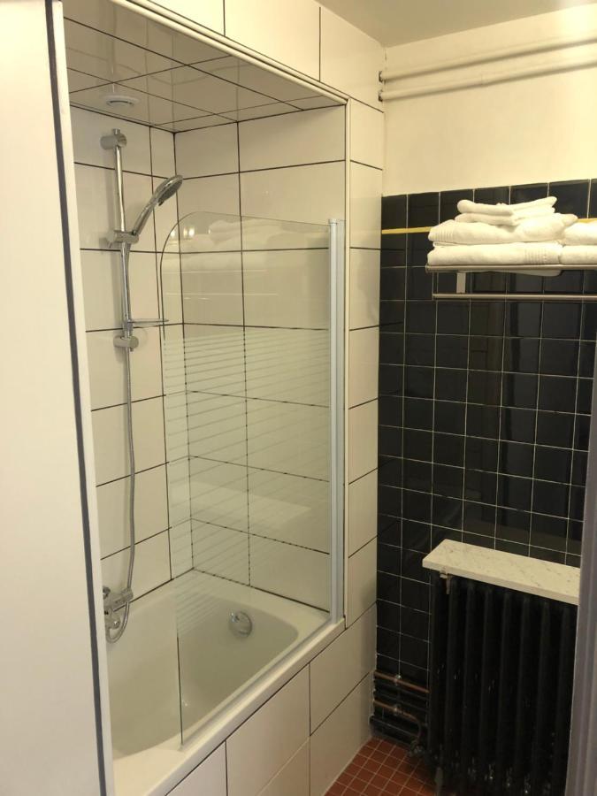 Grand Appartement De Standing "Reve Du Soir" De 170 M2 350 M De La Gare Lourdes Exterior photo